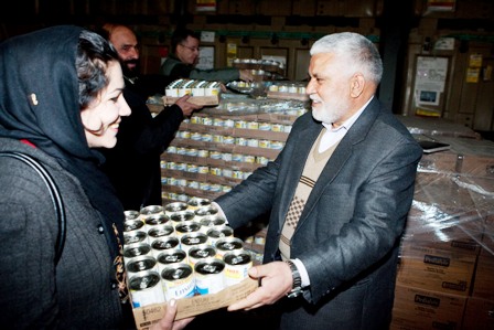 BG Qandahar Distributes food